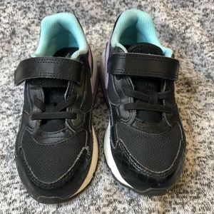 Nike air max’s Velcro does kids size 10 like new